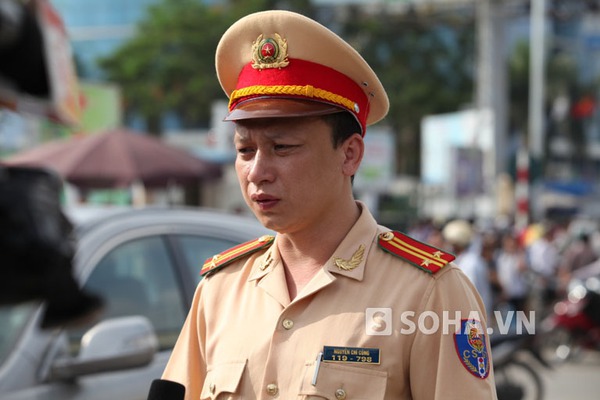 Trung tá Nguyễn Chí Công - Đội trưởng Đội CSGT số  6 (CA TP. Hà Nội).