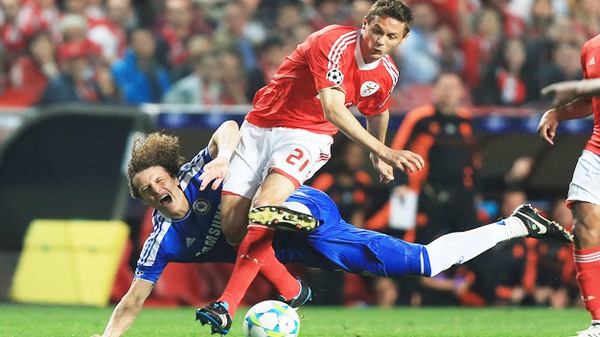 
	Matic đang thi đấu rất hay dưới màu áo Benfica, không hề kém cạnh Luiz