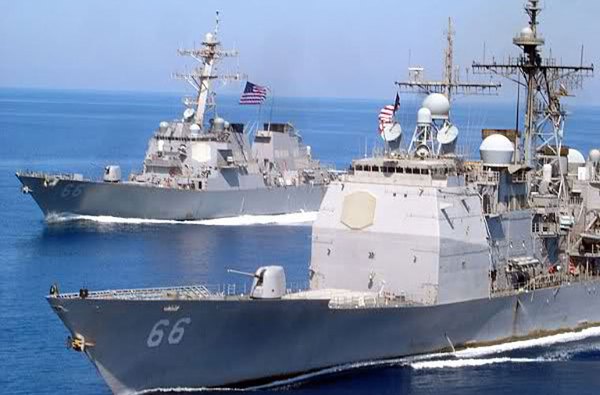 Hiện nay, chiến hạm Mỹ thường  đặt theo tên danh nhân, thành phố và trận đánh mà Quân đội Mỹ tham gia. Ví dụ như các tàu sân bay lớp Nimitz được đặt tên theo các đời Tổng thống, tàu ngầm hạt nhân chiến lược Ohio đặt theo tên các bang, tàu khu trục lớp Arleigh Burke đặt theo tên danh nhân, chính trị gia nổi tiếng. Còn đối với tuần dương hạm tên lửa Ticonderoga đặt theo tên các trận đánh ở khắp nơi trên thế giới mà Quân đội Mỹ tham gia. Vì lẽ đó mới có sự xuất hiện của cái tên USS Hué City (CG-66) theo tên trận đánh ở thành phố Huế mà quân Mỹ đối đấu với lực lượng quân giải phóng miền Nam trong chiến dịch Tết Mậu thân 1968.