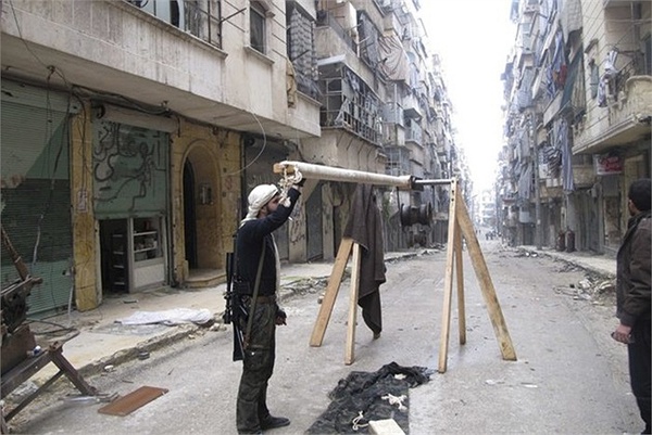 Một loại dụng cụ dùng để phóng lựu đạn tự chế của phe nổi dậy Syria
