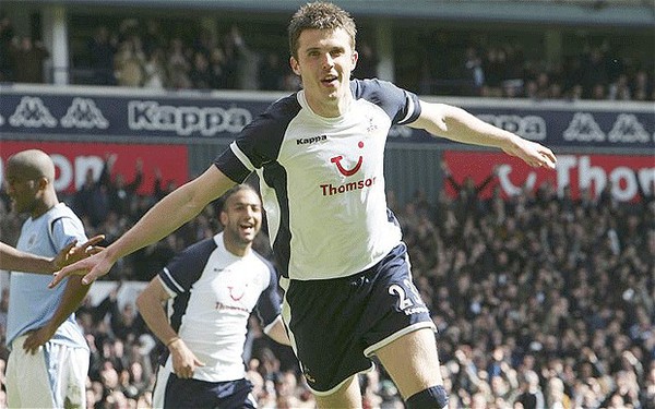 
	Carrick thời cùng tung hoành trong màu áo Tottenham