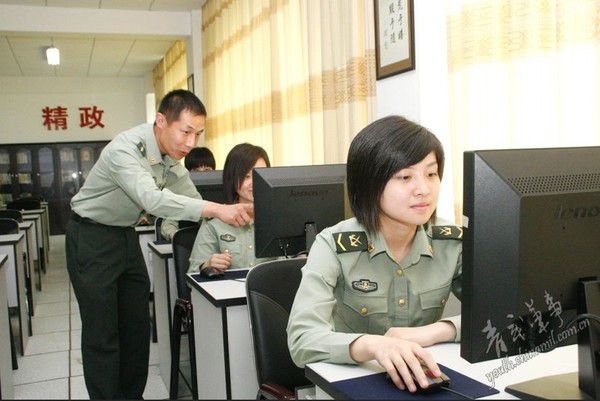 Các mỹ nhân được tuyển dụng để chăm lo đời sống tinh thần cho sĩ quan, binh lính Trung Quốc