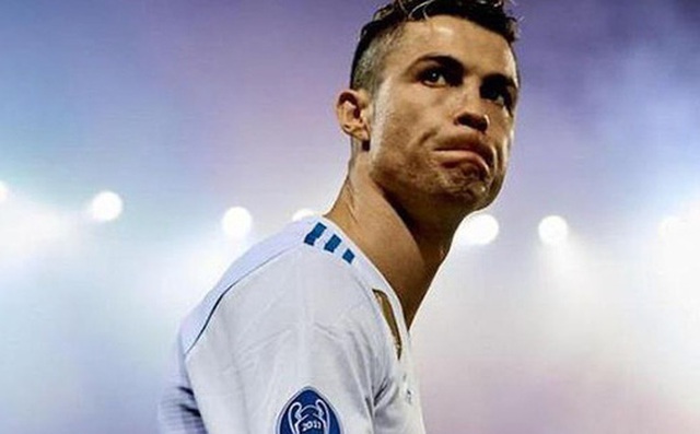 Hình nền : Cristiano Ronaldo, Real Madrid, chỉnh sửa, Photoshop, bóng đá,  Người hâm mộ Bóng đá 1024x1332 - Nexuz - 1398577 - Hình nền đẹp hd -  WallHere