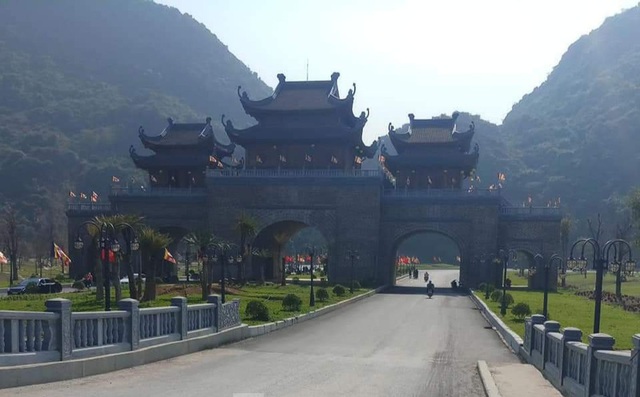 Sau hiện tượng "biển người" diễn ra ngày Chủ Nhật (14/3), từ sáng nay (15/3), chùa Tam Chúc đã yên tĩnh trở lại - Ảnh: Hoàng Long Sau hiện tượng "biển người" diễn ra ngày Chủ Nhật (14/3), từ sáng nay (15/3), chùa Tam Chúc đã yên tĩnh trở lại - Ảnh: Hoàng Long