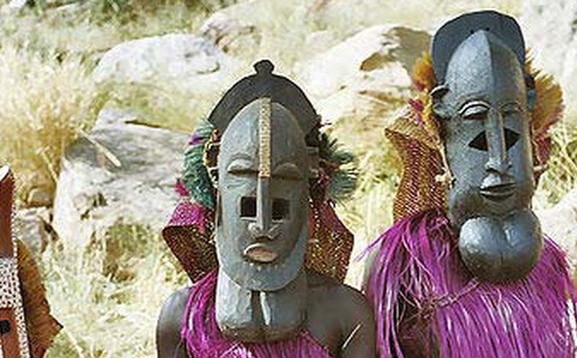 Minh họa hệ sao Sirius và bí ẩn thiên văn của bộ tộc Dogon