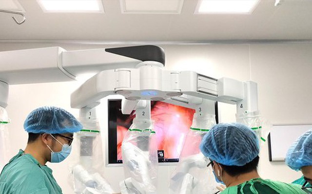Bác sĩ Bệnh viện K phẫu thuật bằng hệ thống hiện đại nhất hiện nay Bác sĩ Bệnh viện K phẫu thuật bằng hệ thống hiện đại nhất hiện nay