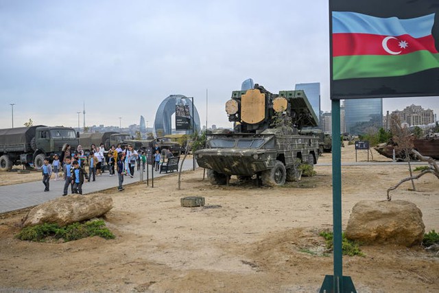 Đồng minh lâu năm của Moscow "lạnh nhạt" với Nga, mua vũ khí Pháp và Ấn Độ, kết thân với phương Tây- Ảnh 2.