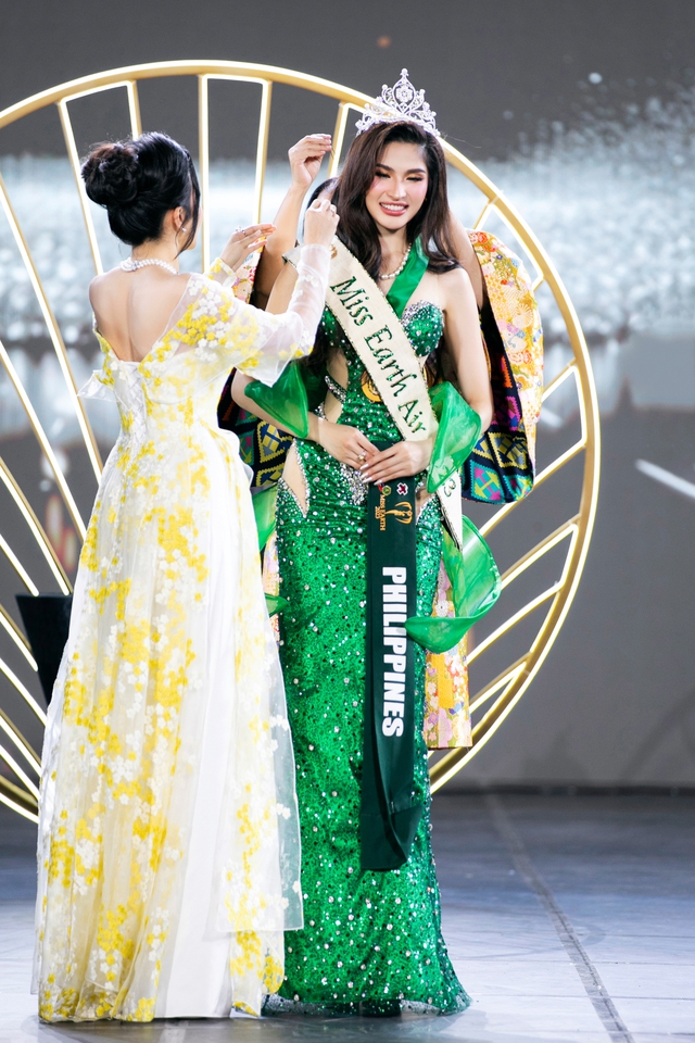 Chung kết Miss Earth 2023: Lan Anh - Việt Nam giành ngôi Hoa hậu Nước, người đẹp Albania đăng quang Hoa hậu Trái đất- Ảnh 5.