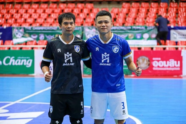 Tuyển thủ Việt Nam tỏa sáng tại Thái Lan, ghi bàn giúp đội nhà giành được điểm số quan trọng- Ảnh 1.