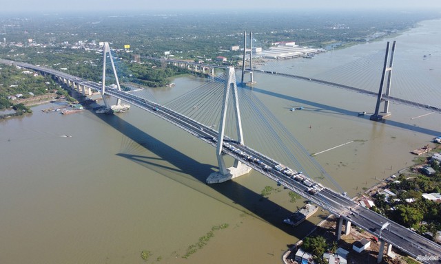 Từ mai, cầu dây văng đầu tiên do kỹ sư Việt Nam thiết kế, Thủ tướng 5 lần đến thị sát được lưu thông- Ảnh 1.