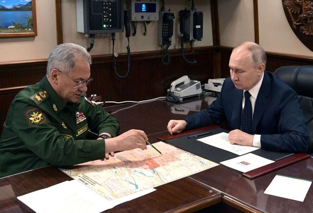 Tướng Shoigu báo tin chiến thắng với TT Putin: 'Pháo đài bất khả xâm phạm' của Ukraine chính thức sụp đổ- Ảnh 1.