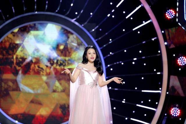 Nữ ca sĩ Việt tiết lộ lý do cát-xê từ 50.000 đồng lên 1 cây vàng 1 đêm- Ảnh 2.