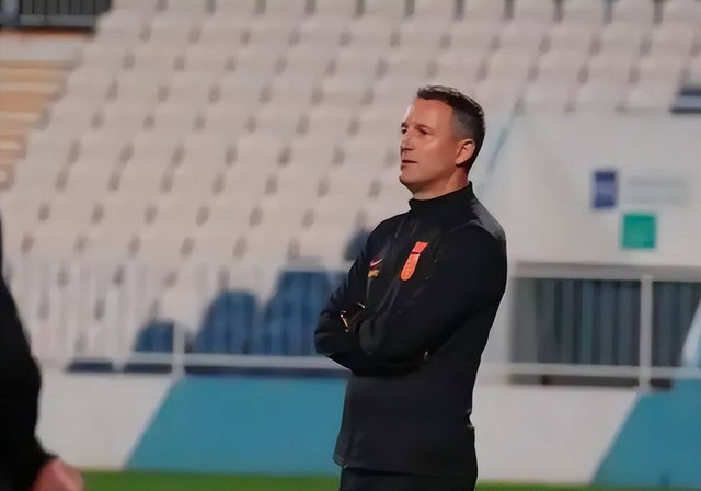 Nhận 3 thẻ đỏ, đội tuyển Trung Quốc thua sốc trước đối thủ hạng 150 thế giới- Ảnh 2.