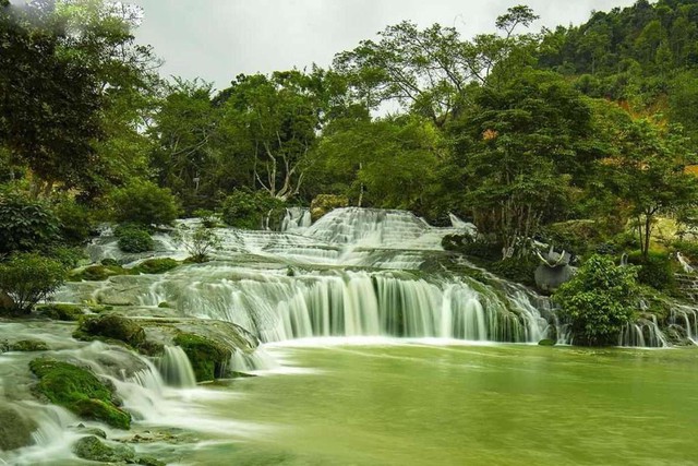 Hang động trong núi ở nơi cách Hà Nội hơn 100km, du khách nhận xét tới đây "ngỡ như đi xuống địa ngục"- Ảnh 9.