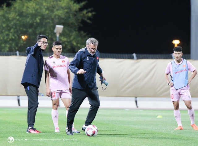 Asian Cup: Tuyển Việt Nam "ra ngõ gặp núi"; Thái Lan đối mặt với cái dớp kéo dài 52 năm- Ảnh 1.