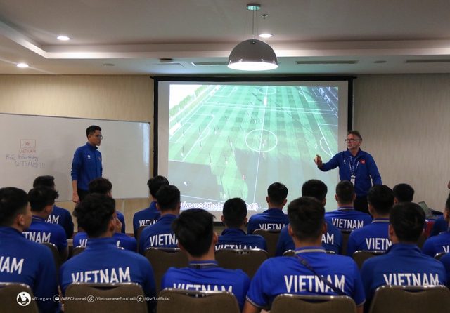 HLV Troussier: “Đội khác muốn thắng tuyển Việt Nam cũng không dễ”- Ảnh 1.