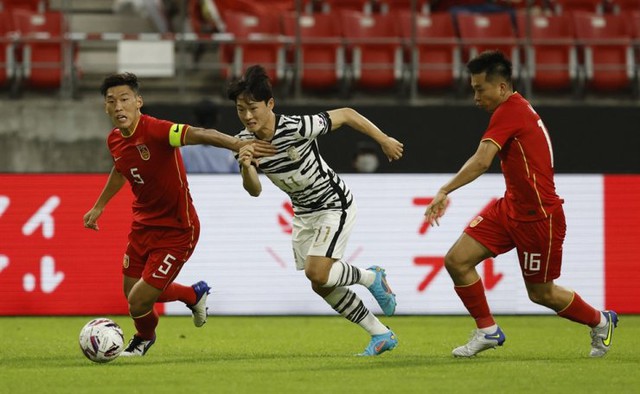 Tuyển Trung Quốc sẽ sảy chân trước đội xếp dưới tuyển Việt Nam, tự làm khó mình ở Asian Cup?- Ảnh 2.