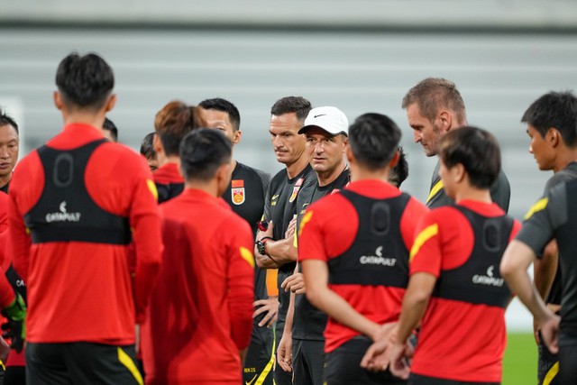 Tuyển Trung Quốc sẽ sảy chân trước đội xếp dưới tuyển Việt Nam, tự làm khó mình ở Asian Cup?- Ảnh 1.