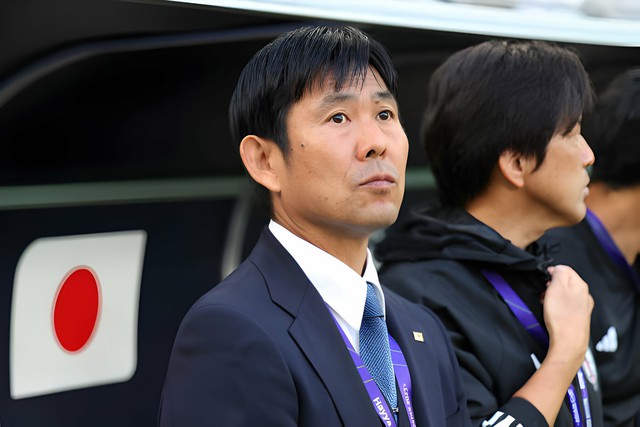 HLV Nhật Bản: "Tuyển Việt Nam đã dạy chúng tôi hiểu không có gì dễ dàng ở Asian Cup"- Ảnh 1.