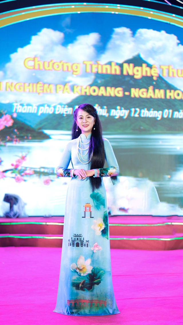 NTK Vũ Thảo Giang gây ấn tượng với bộ sưu tập "Sắc hoa tri ngộ" tại Lễ hội Hoa anh đào- Ảnh 2.