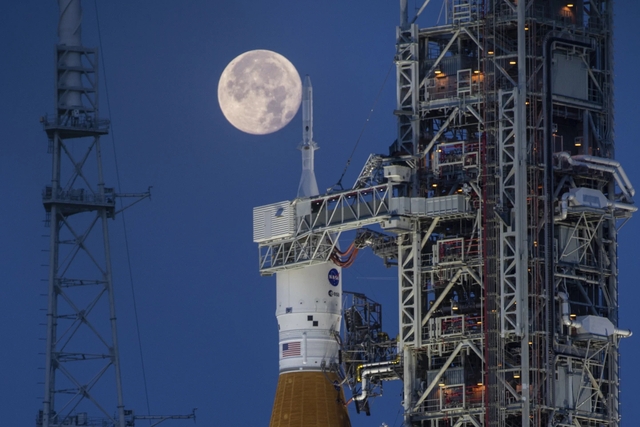Quyết thắng trong cuộc đua không gian thế kỷ 21, Mỹ nỗ lực đổ bộ Mặt trăng trước Trung Quốc 1 năm- Ảnh 1.