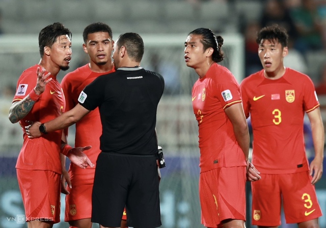 Tuyển Trung Quốc tăng xác suất đi tiếp nhờ động thái từ đội đương kim vô địch Asian Cup- Ảnh 2.