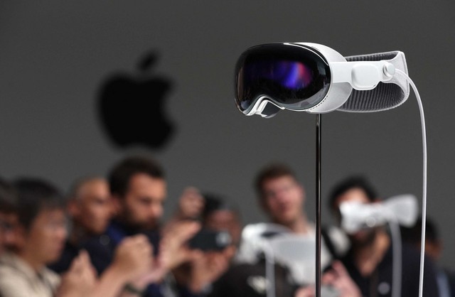 Báo Trung Quốc: Apple sắp tạo 'địa chấn' với 1/2 triệu chiếc Vision Pro, vì sao tương lai vẫn mù mịt?- Ảnh 4.