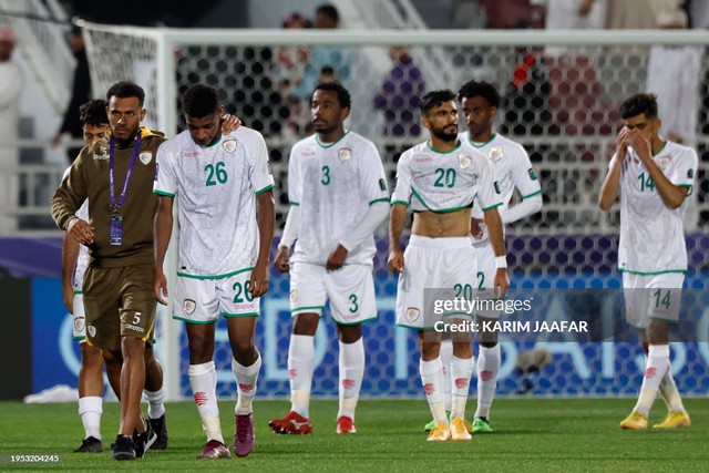 Tuyển Thái Lan "ngáng đường" Saudi Arabia; Indonesia giành vé vào vòng 1/8 theo kịch bản nghẹt thở- Ảnh 2.