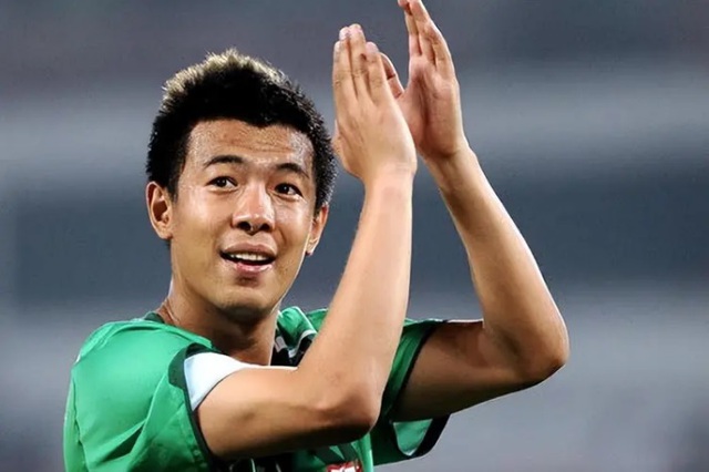 Hé lộ bê bối của tuyển Trung Quốc: Cầu thủ giả vờ chấn thương để không lên ĐTQG- Ảnh 1.