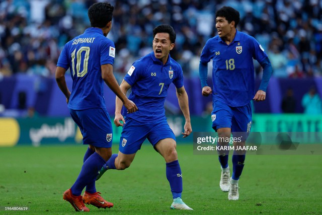 KẾT THÚC Thái Lan 1-2 Uzbekistan: Đông Nam Á mất hết đại diện ở VCK Asian Cup 2023- Ảnh 2.