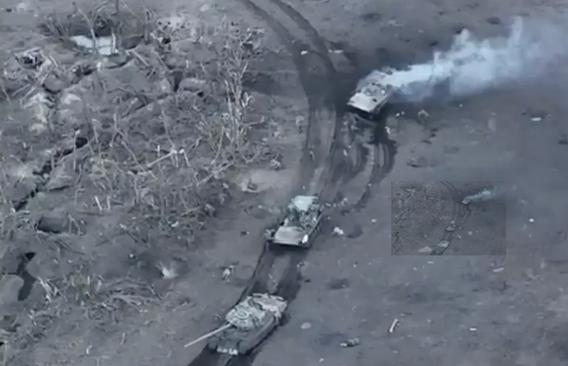 7 lần tấn công thất bại vào cùng 1 vị trí, toàn bộ đoàn xe tăng Nga bị cầm chân: Ukraine nã đạn liên tiếp- Ảnh 1.