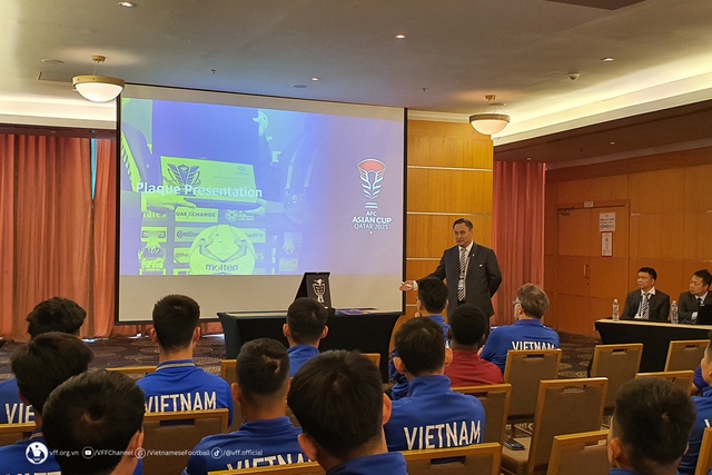 VFF - AFC họp với đội tuyển Việt Nam để phổ biến luật thi đấu và cập nhật những nét mới tại Asian Cup 2023- Ảnh 1.