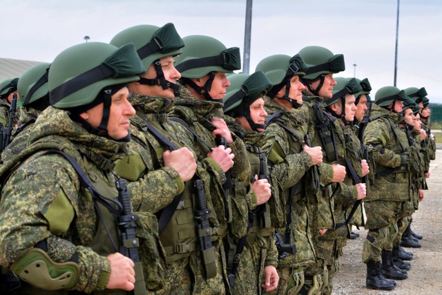 Bộ Quốc phòng Anh: Nga thành 'đội quân số lượng lớn, chất lượng thấp', cuối năm 2024 sẽ mất 500.000 lính- Ảnh 1.