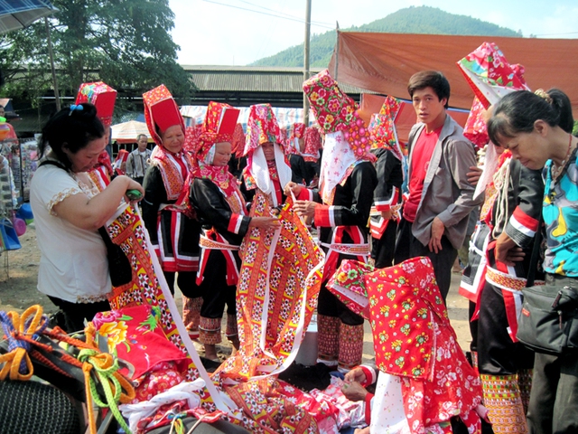 Ngoài biển, Quảng Ninh còn có một vùng núi hoang sơ được ví như "Sa Pa thu nhỏ", cách Hạ Long hơn 100km - Ảnh 20.