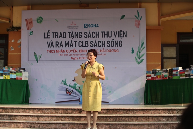 MC Mạnh Khang "đơ tay" vì học sinh ở Hải Dương đòi ký tặng - Ảnh 9.