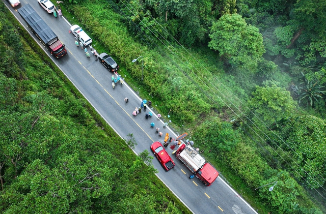 Diễn biến mới nhất vụ sát hại người tình rồi chở thi thể lao xuống vực - Ảnh 2.