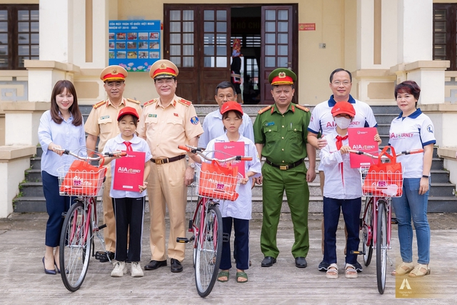 Hàng nghìn trẻ em trên cả nước sẽ nhận được món quà "trong mơ" ngay trong năm nay - Ảnh 1.