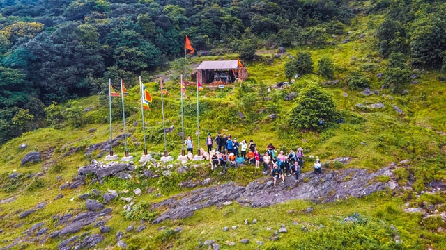 Nơi nằm trong vùng được mệnh danh "lạnh nhất Việt Nam", cách thành phố 30km, đường tới không dễ dàng - Ảnh 10.