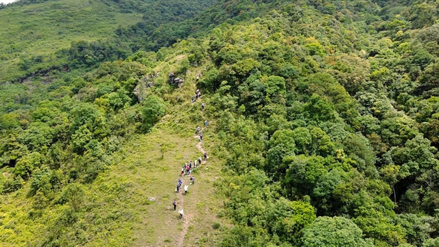 Nơi nằm trong vùng được mệnh danh "lạnh nhất Việt Nam", cách thành phố 30km, đường tới không dễ dàng - Ảnh 7.