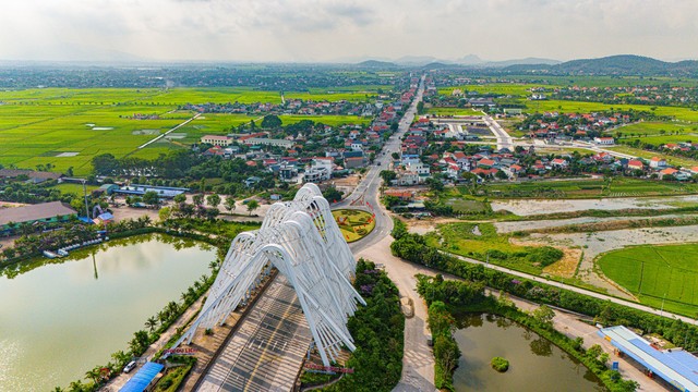 Tỉnh giàu có giáp Trung Quốc hôm nay chính thức vươn lên vị trí nhiều thành phố nhất Việt Nam - Ảnh 1.