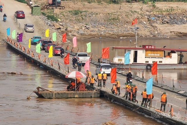 Đêm trắng thứ 2 của những người lính cứu nạn và nỗi đau tận cùng của người ở lại - Ảnh 4.