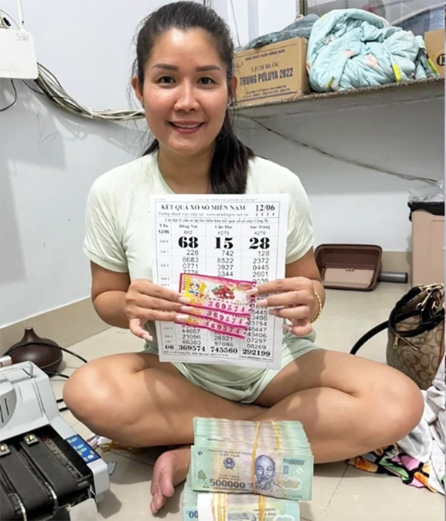 Người phụ nữ bị đồn 2 lần tr&uacute;ng độc đắc 28 tỷ trong năm 2024: sự thật bất ngờ - Ảnh 2.