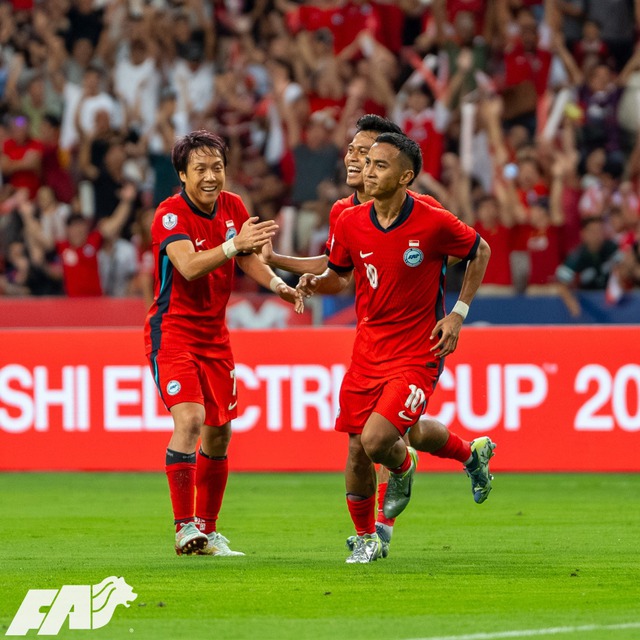 TRỰC TIẾP Singapore 2-2 Thái Lan: Voi chiến tấn công nghẹt thở, thể hiện oai phong "anh cả" ĐNÁ - Ảnh 1.