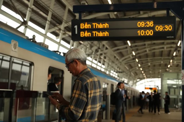 Cận cảnh dàn xe "sang xịn" bắt đầu kết nối tuyến metro dài và đắt nhất Việt Nam vào hôm nay - Ảnh 2.