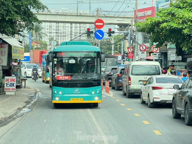 Cận cảnh dàn xe "sang xịn" bắt đầu kết nối tuyến metro dài và đắt nhất Việt Nam vào hôm nay - Ảnh 11.