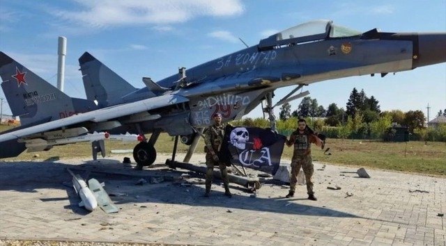 Hơn một nửa phi đội MiG-29SMT của Nga bị bỏ rơi và rỉ sét ở Kursk - Ảnh 1.