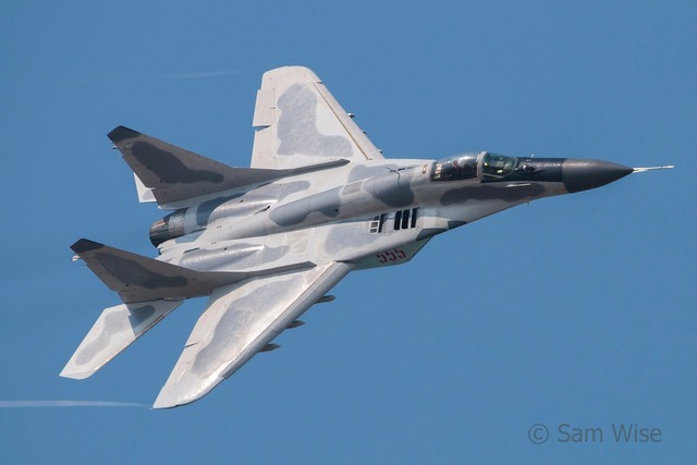 Hơn một nửa phi đội MiG-29SMT của Nga bị bỏ rơi và rỉ sét ở Kursk - Ảnh 3.