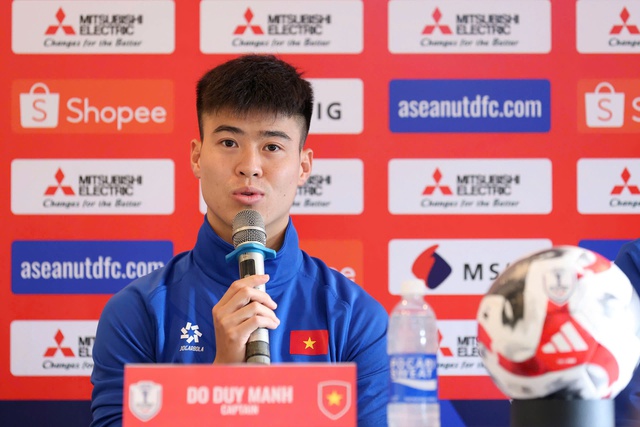 [KẾT THÚC] HLV Kim Sang-sik: Thắng 2-0 chưa an toàn, ĐT Việt Nam sẽ không phòng ngự - Ảnh 2.