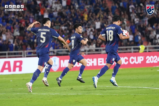 TRỰC TIẾP Thái Lan 3-1 Philippines: Thái Lan dẫn bàn nghẹt thở trong hiệp phụ - Ảnh 8.