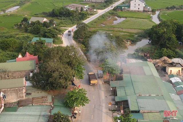 Ha Tinh: Ô tô lao xuống sông ngày cuối năm, đôi nam nữ trên xe tử vong - Ảnh 2.